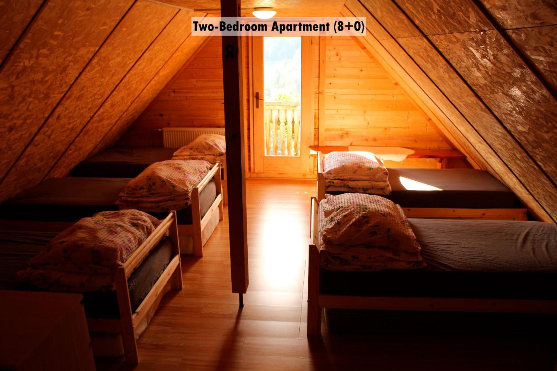 Apartments Farm House Uric Jesenice Eksteriør billede