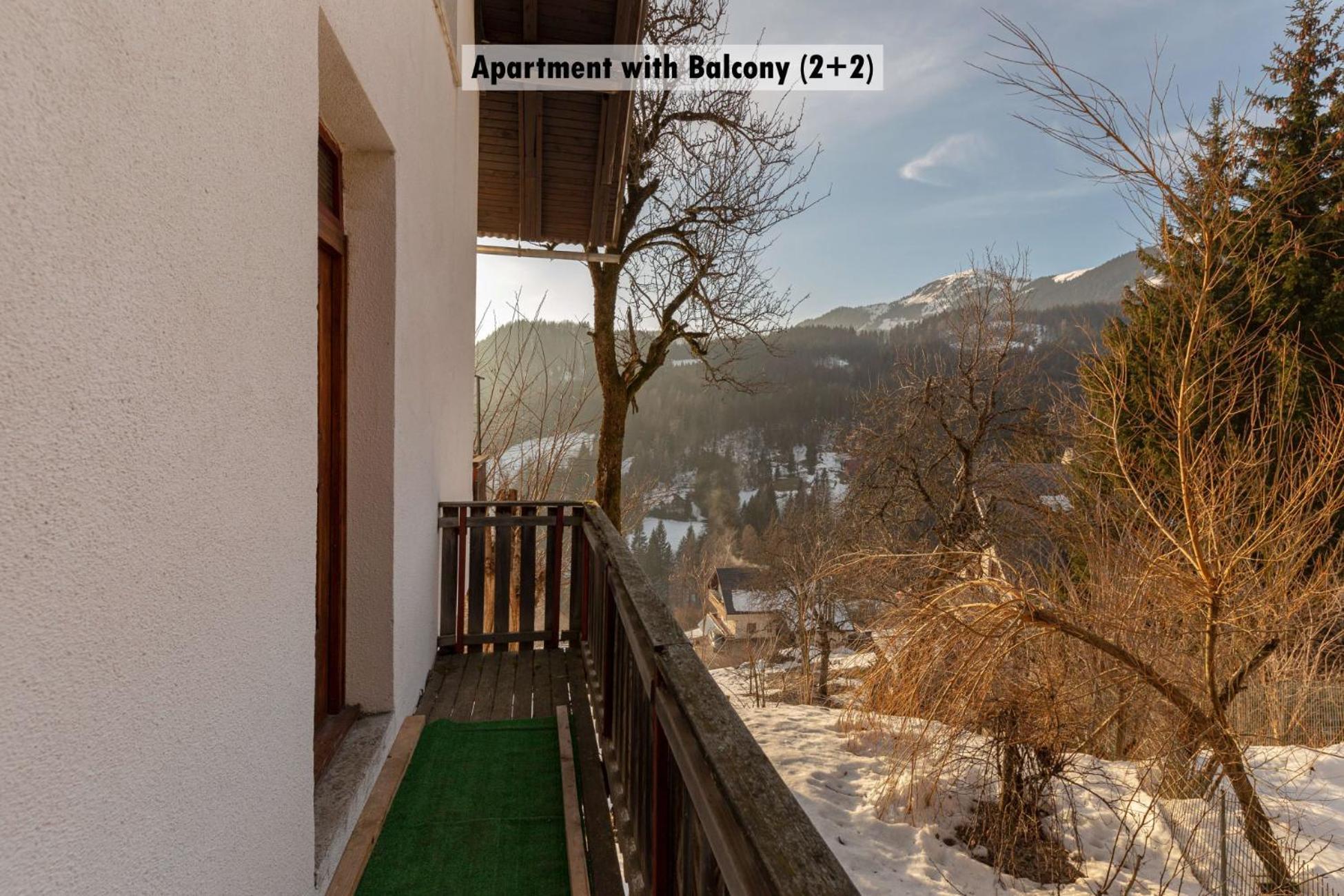 Apartments Farm House Uric Jesenice Eksteriør billede