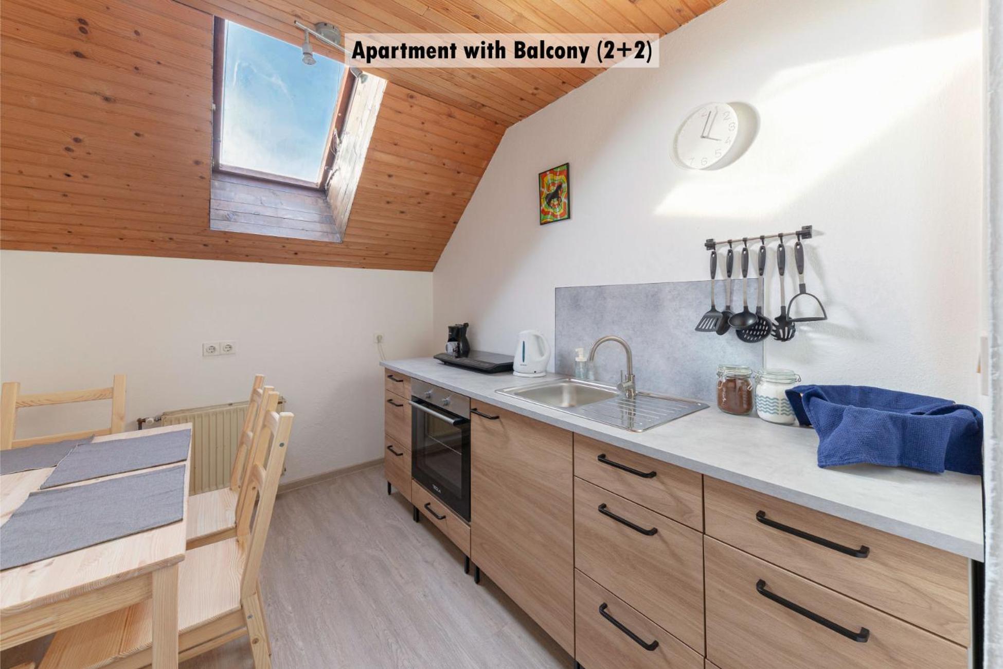 Apartments Farm House Uric Jesenice Eksteriør billede