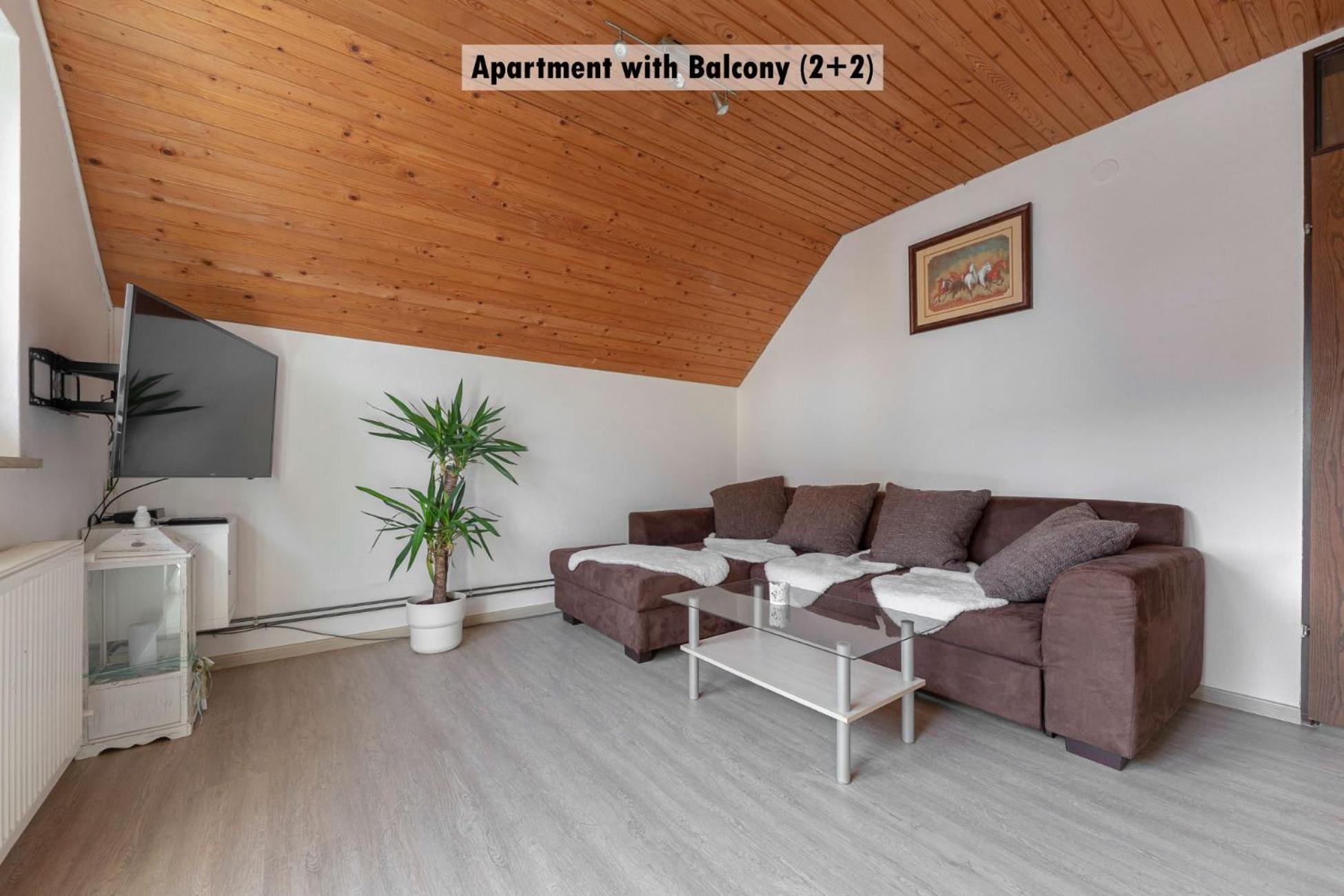 Apartments Farm House Uric Jesenice Eksteriør billede