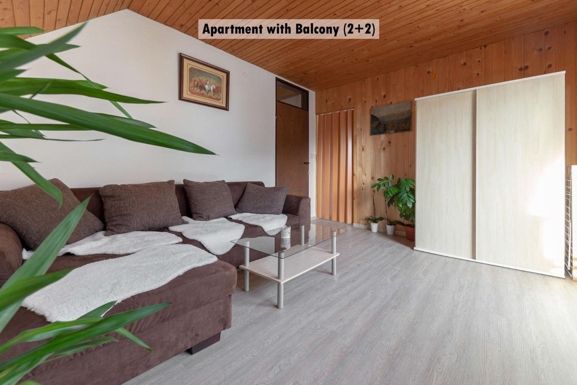Apartments Farm House Uric Jesenice Eksteriør billede
