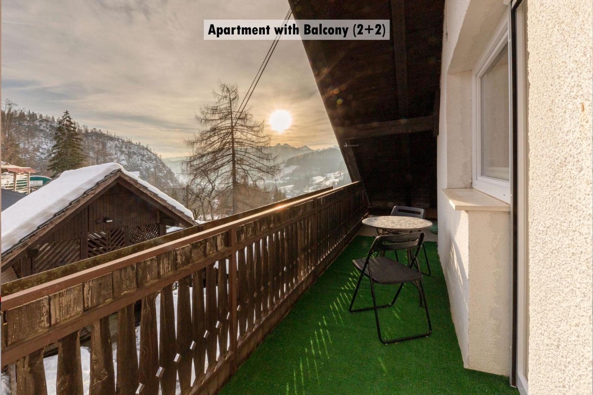 Apartments Farm House Uric Jesenice Eksteriør billede