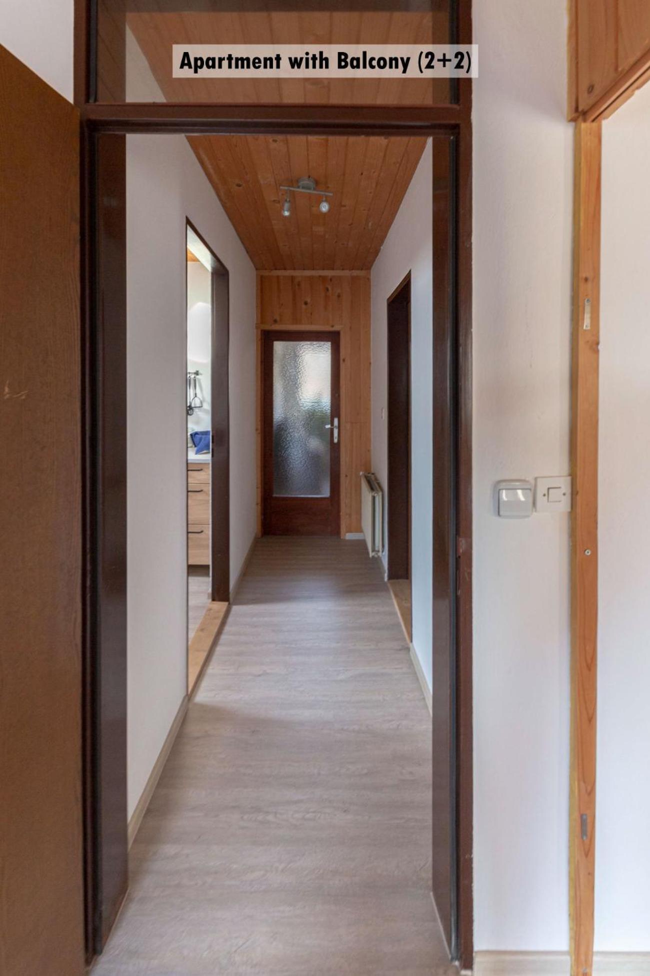 Apartments Farm House Uric Jesenice Eksteriør billede